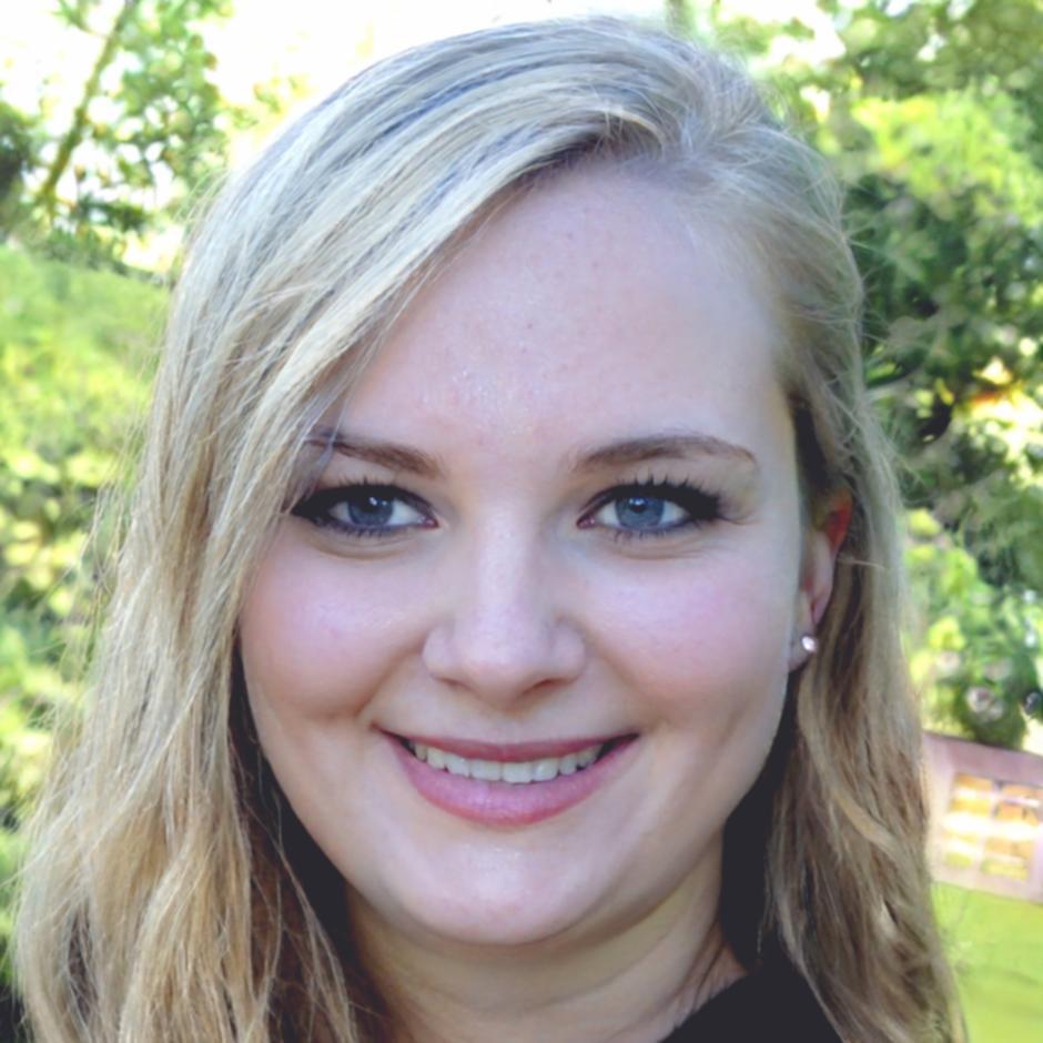 Sarah Mitchell, Lead Financial Strategy Instructor